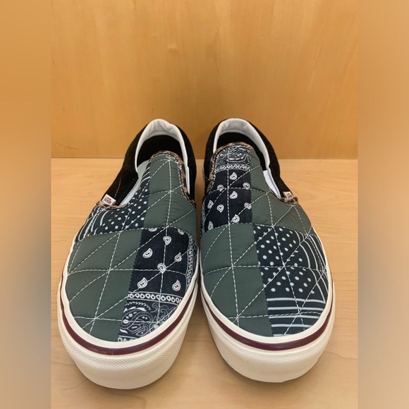 Vans - Picture 6 of 8